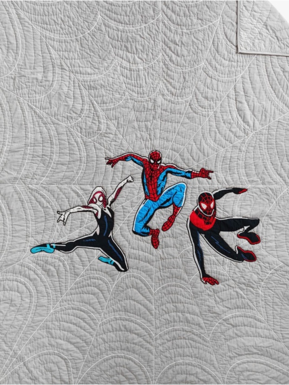 Pottery Barn Kids Marvel Spiderman Twin Glow in the Dark Quilt New